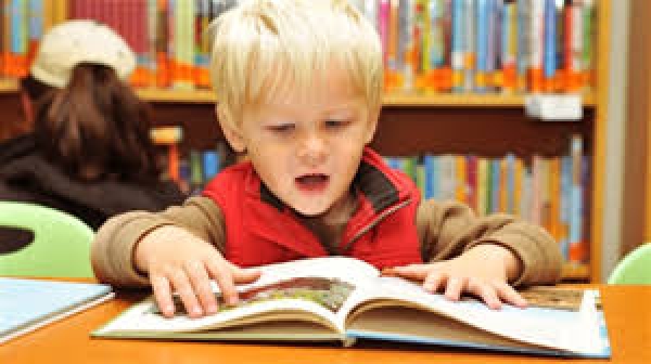 نصائح لتعليم طفلك القراءة بسهولة 