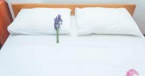 7 نصائح للمحافظة على نظافة ورائحة السرير
