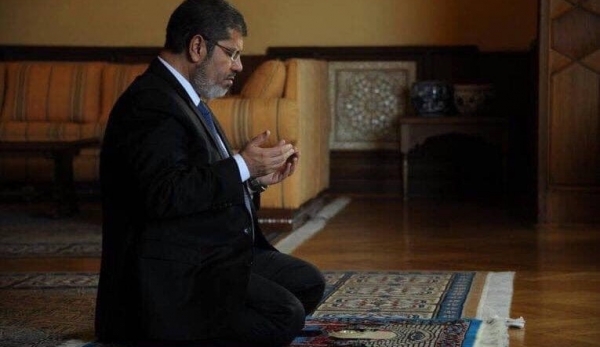محمد مرسي.. رحيل الفارس الفتّان