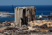 لبنان: بحث عن حكومة والفقر يضرب كل شيء