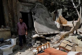 انفجار بيروت يحرم عمالا سوريين من أبنائهم ومنازلهم ومصدر رزقهم