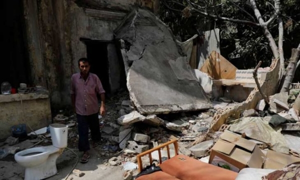 انفجار بيروت يحرم عمالا سوريين من أبنائهم ومنازلهم ومصدر رزقهم